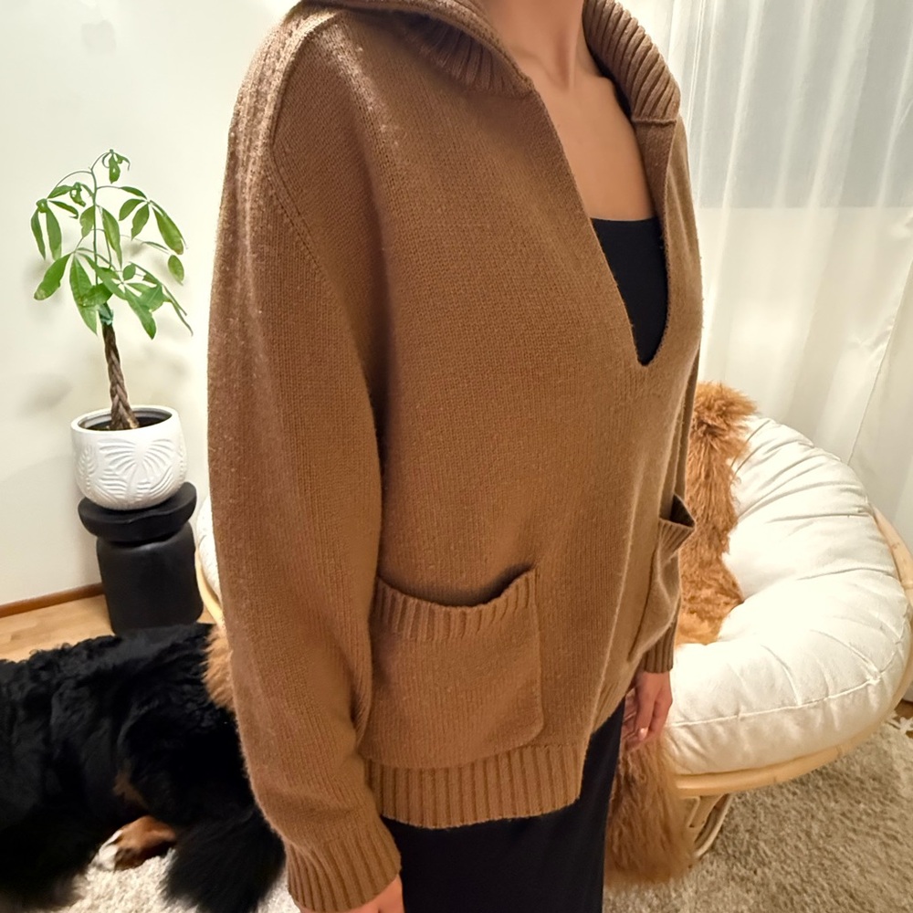 Cashmere Tan V-Neck Sweater with Pockets - Picture 3 of 14